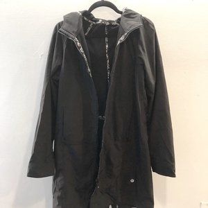 lululemon great condition rain jacket!